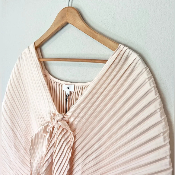 NWT LPA x REVOLVE Morgan Pleated Top Blouse in Peach Nude - Picture 4 of 9